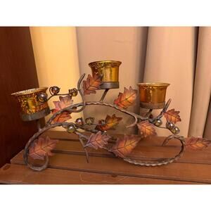 Metal Candleholder with Leaf Design